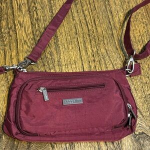 Baggallini Maroon/Orange Crossbody Bag w/ adjustable strap, EUC!